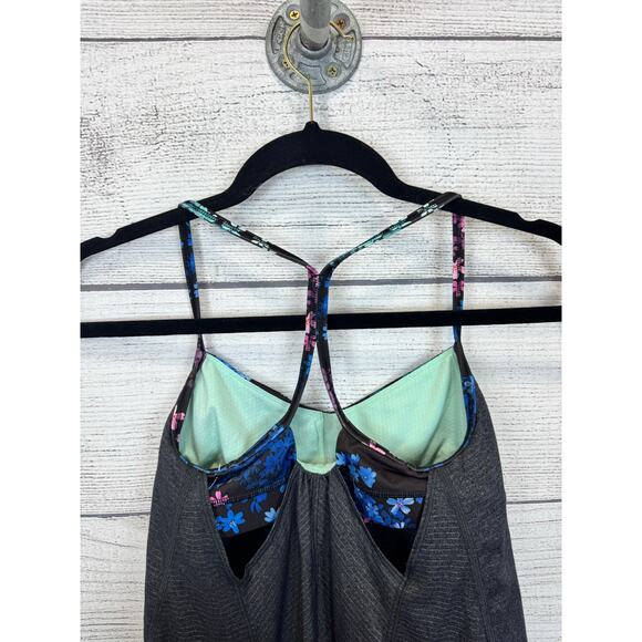 Lululemon Women's Active Gray Roll Out Built In Bra Workout Tank Size 4 - Picture 4 of 9